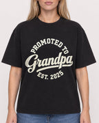 Mockup Boxy Heavyweight Tee Black female close-up 08
