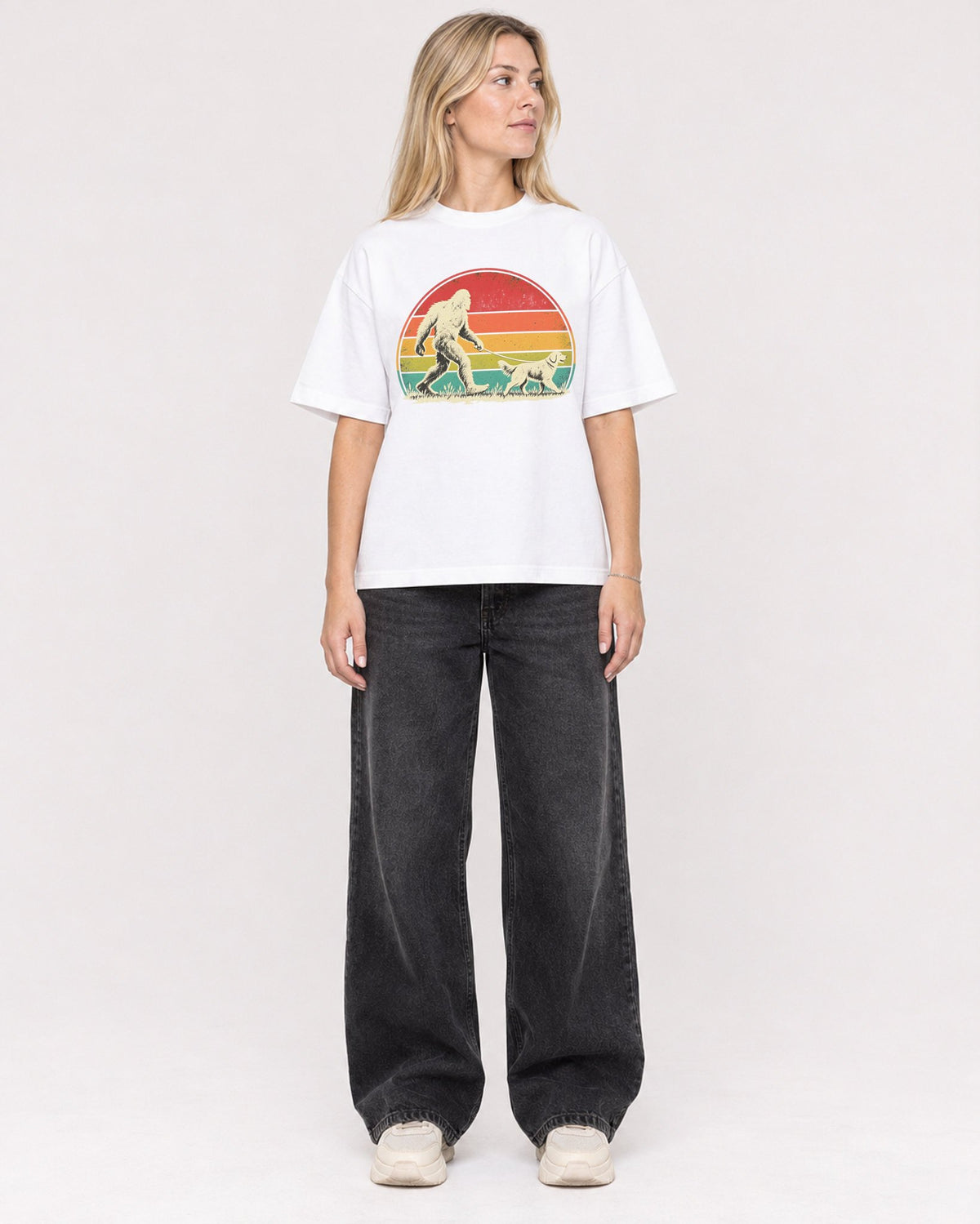 Mockup Boxy Heavyweight Tee White female full-body 08