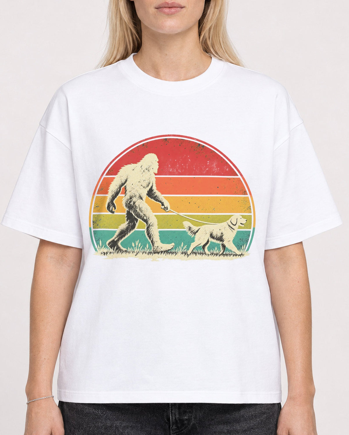 Mockup Boxy Heavyweight Tee White female close-up 08