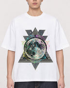 Mockup Boxy Heavyweight Tee White male close-up 01