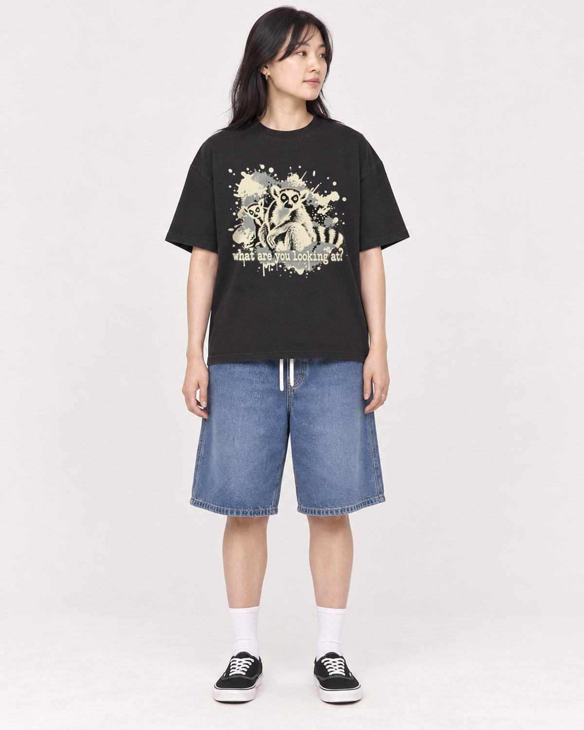 Mockup Boxy Heavyweight Tee Black female full-body 13
