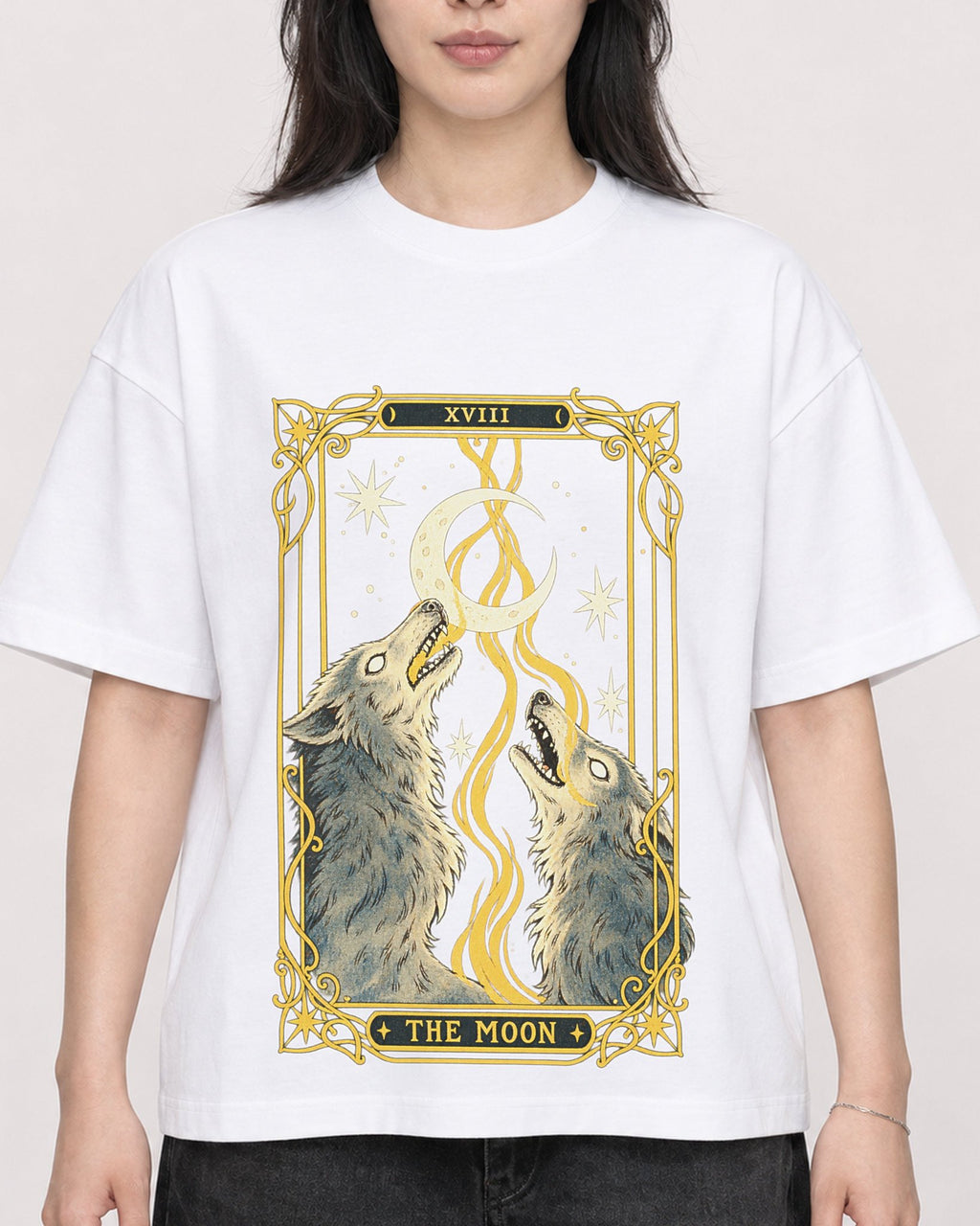 Mockup Boxy Heavyweight Tee White female close-up 13