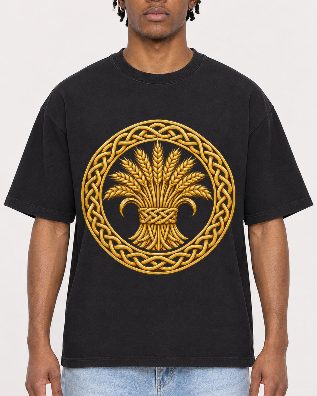 Mockup Boxy Heavyweight Tee Black male close-up 05