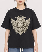 Mockup Boxy Heavyweight Tee Black female close-up 21