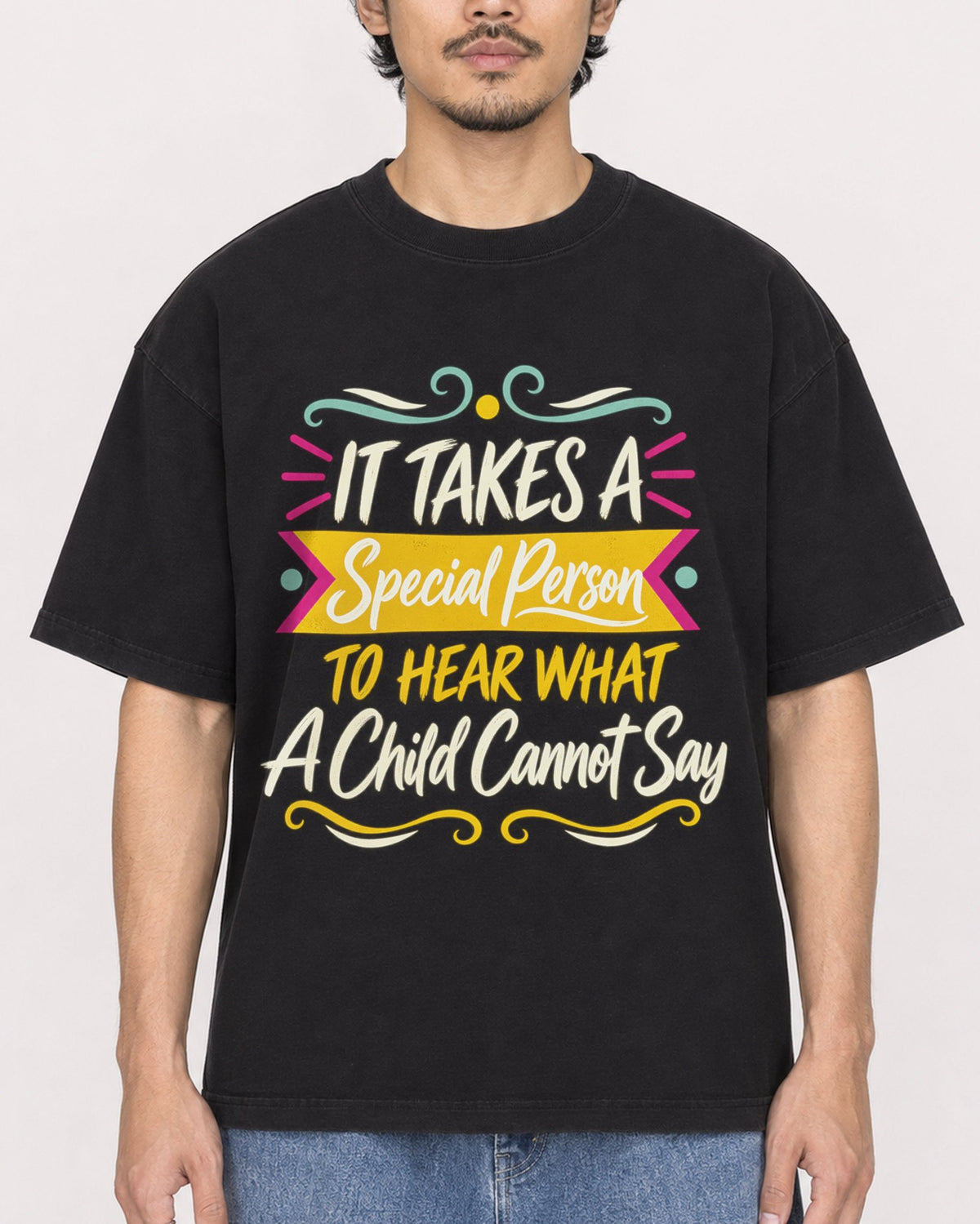 Mockup Boxy Heavyweight Tee Black male close-up 02