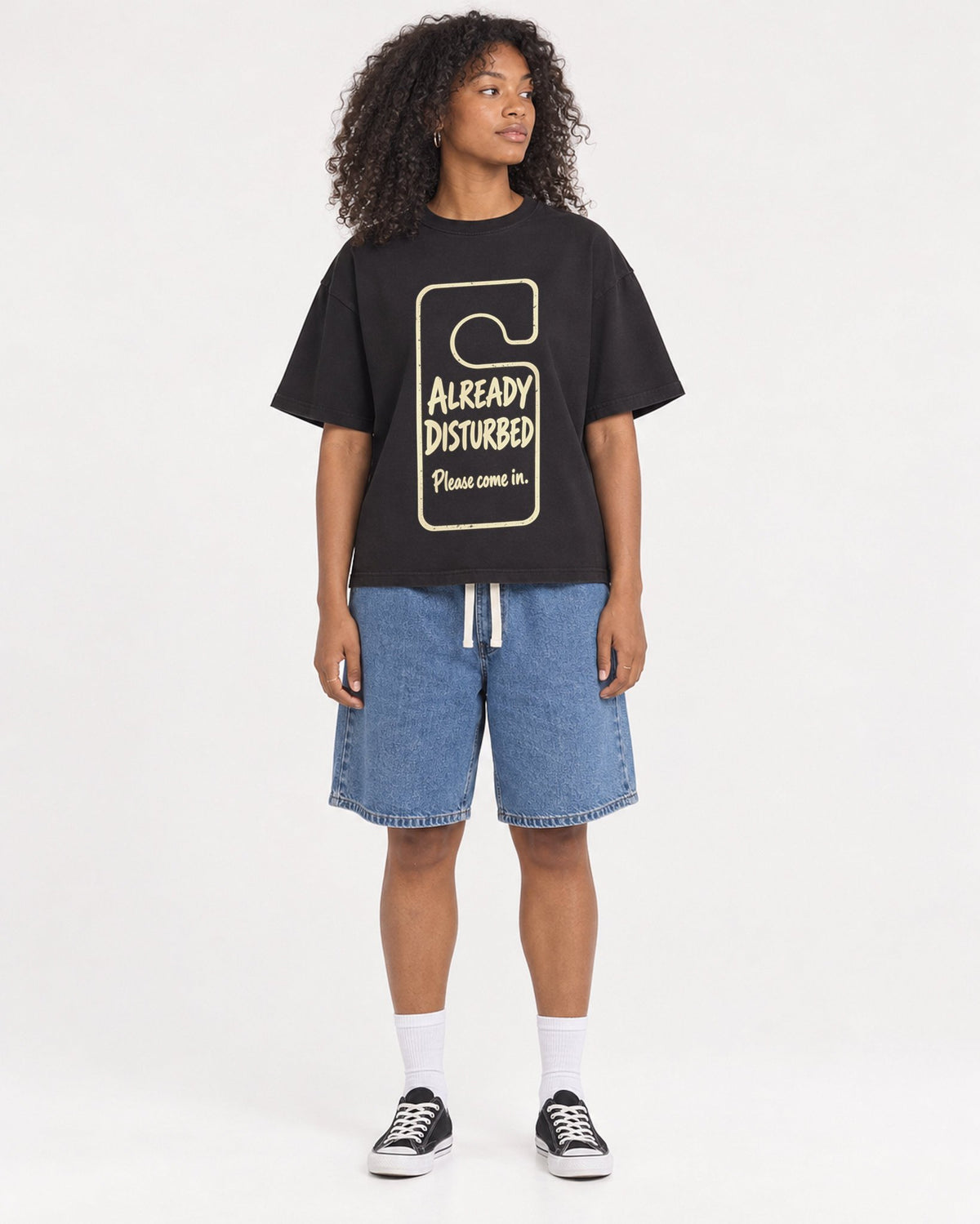 Mockup Boxy Heavyweight Tee Black female full-body 05