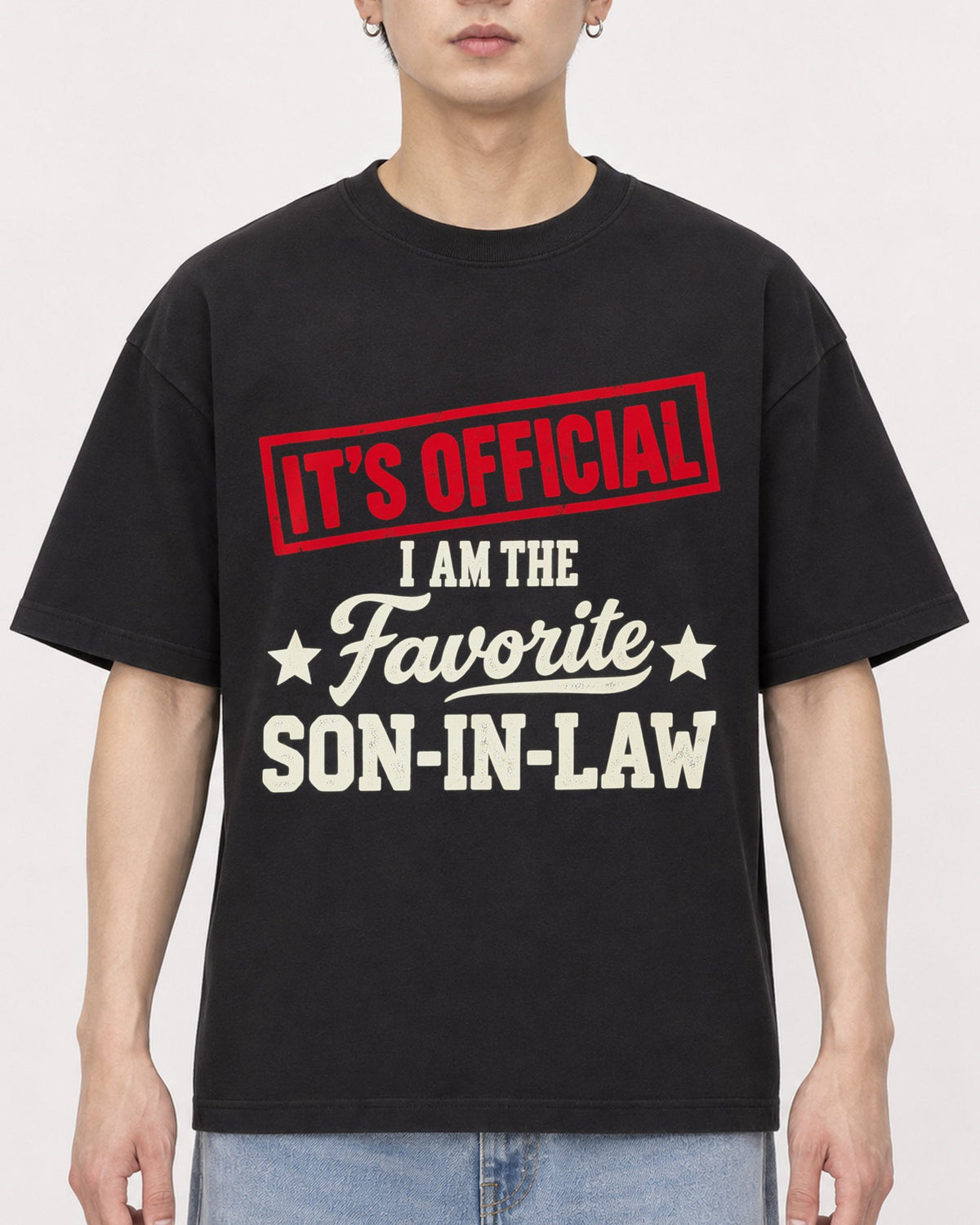 Mockup Boxy Heavyweight Tee Black male close-up 01