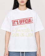 Mockup Boxy Heavyweight Tee White female close-up 01