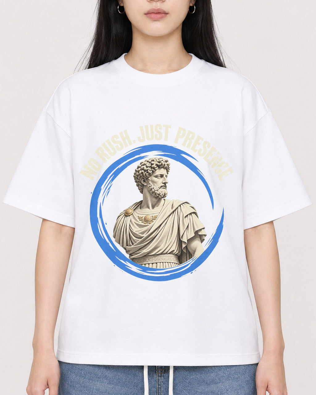 Mockup Boxy Heavyweight Tee White female close-up 01