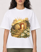 Mockup Boxy Heavyweight Tee White female close-up 07