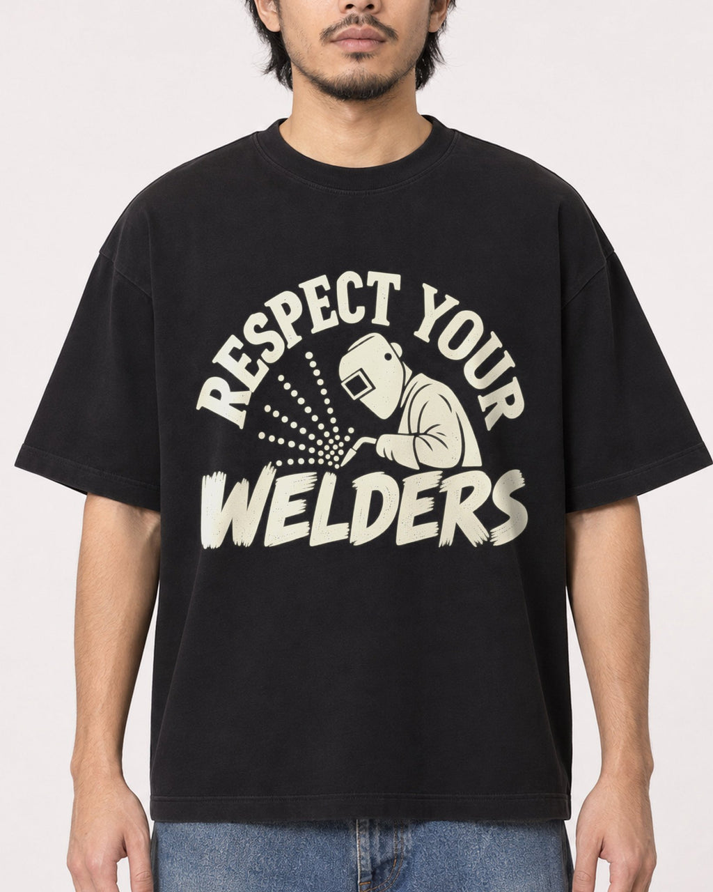 Mockup Boxy Heavyweight Tee Black male close-up 22