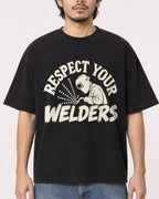 Mockup Boxy Heavyweight Tee Black male close-up 22
