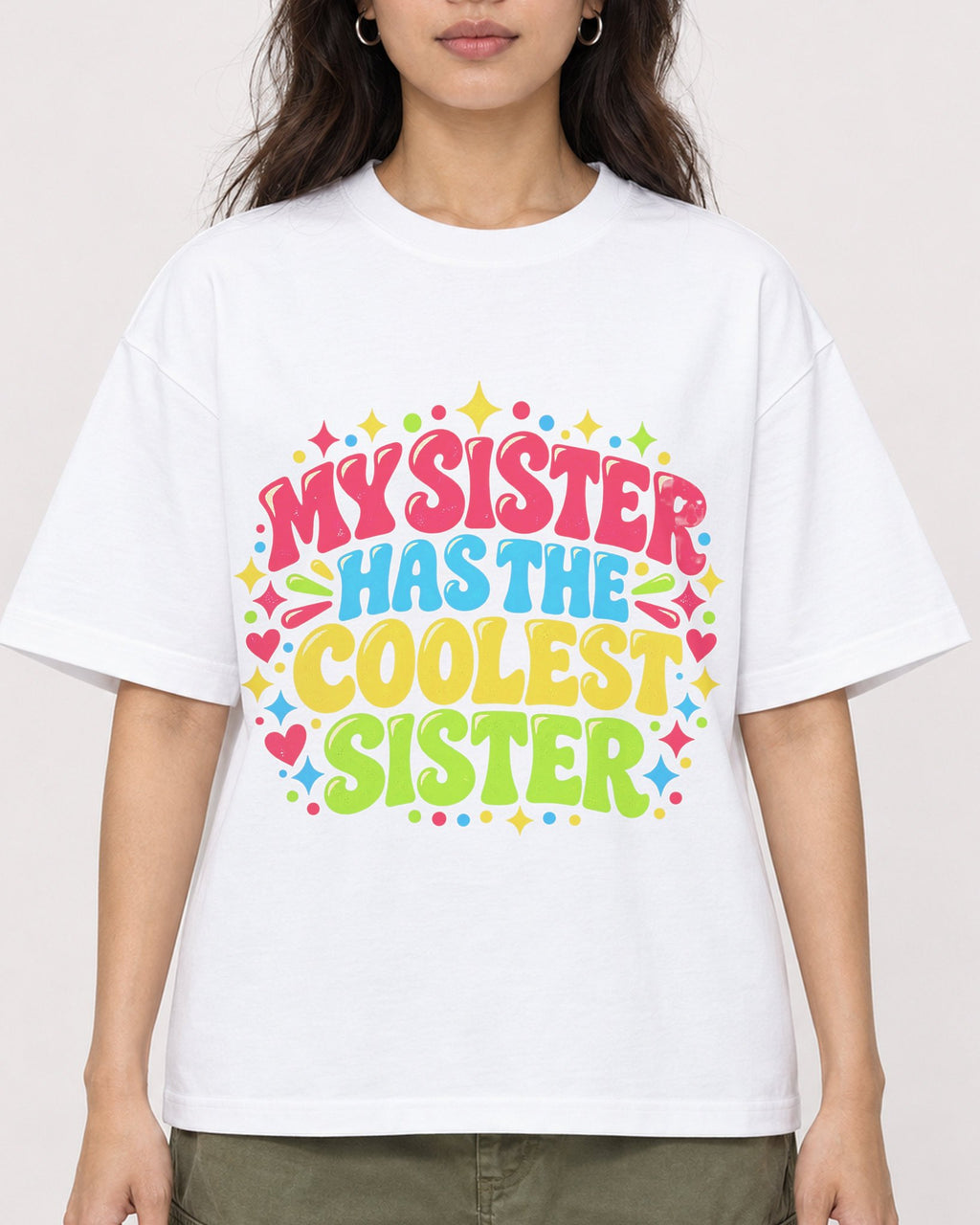 Mockup Boxy Heavyweight Tee White female close-up 02
