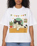 Mockup Boxy Heavyweight Tee White female close-up 05