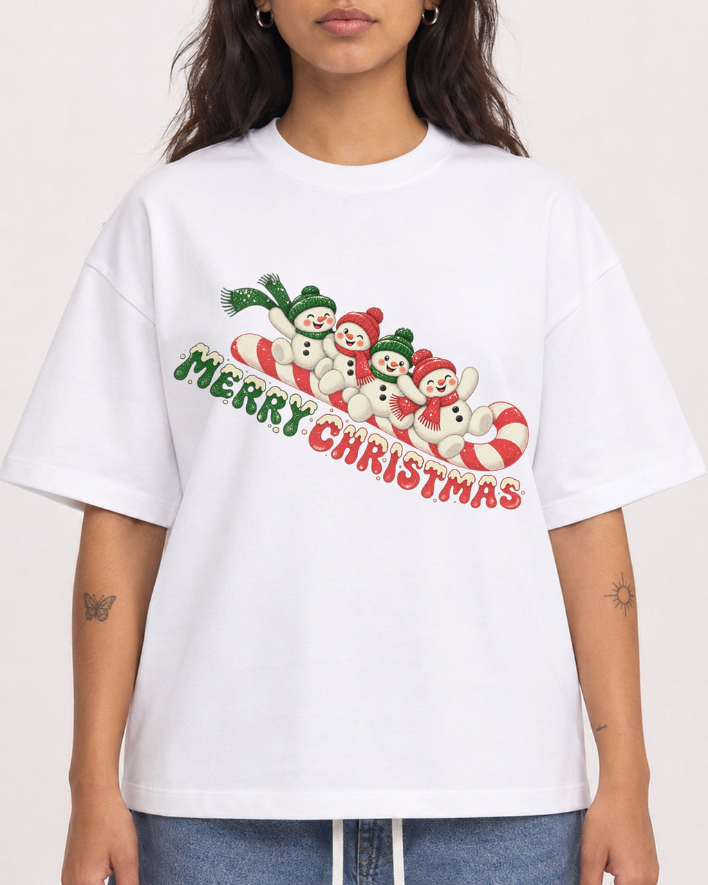 Mockup Boxy Heavyweight Tee White female close-up 06