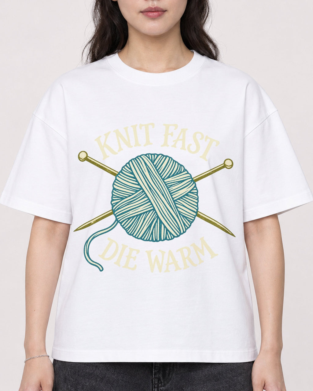 Mockup Boxy Heavyweight Tee White female close-up 03