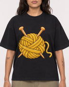 Mockup Boxy Heavyweight Tee Black female close-up 06