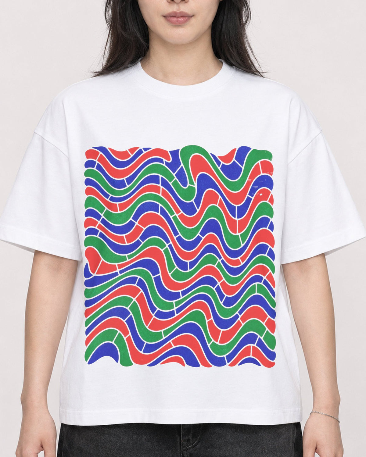 Mockup Boxy Heavyweight Tee White female close-up 13