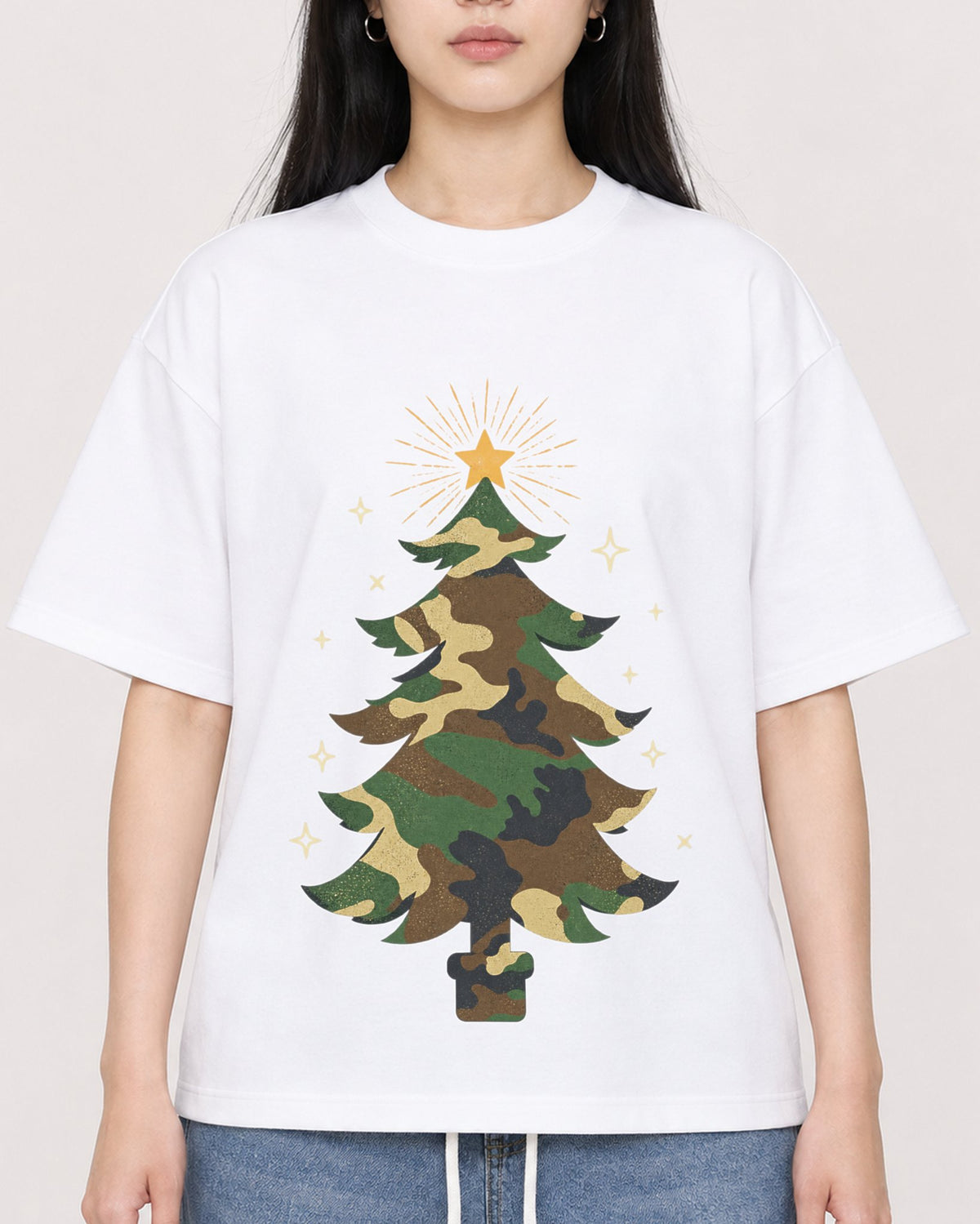 Mockup Boxy Heavyweight Tee White female close-up 01