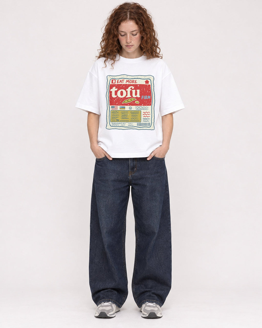 Mockup Boxy Heavyweight Tee White female full-body 09