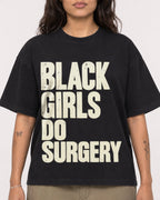 Mockup Boxy Heavyweight Tee Black female close-up 06