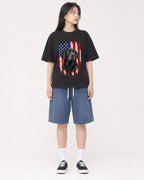 Mockup Boxy Heavyweight Tee Black female full-body 01