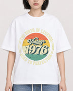 Mockup Boxy Heavyweight Tee White female close-up 11