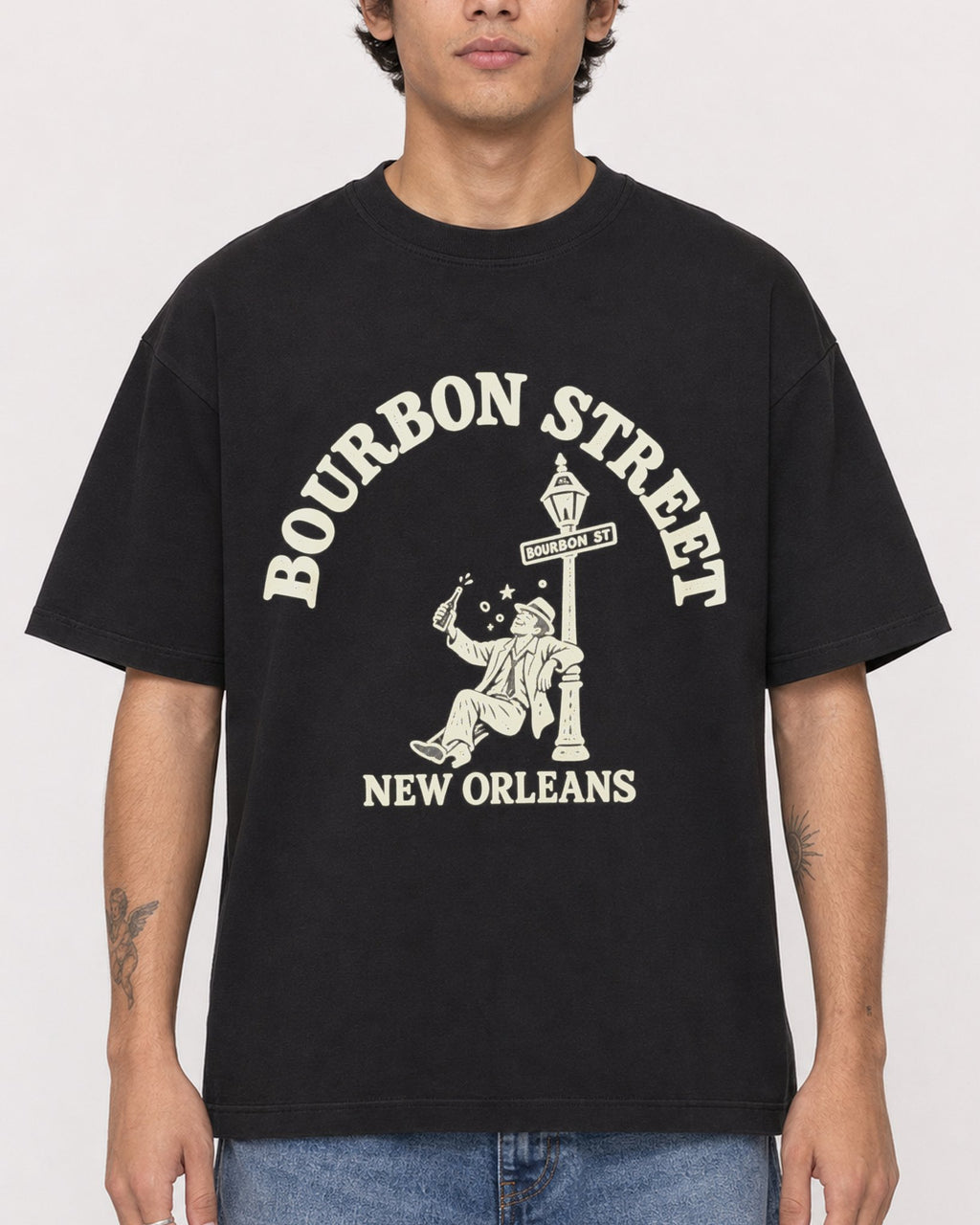 Mockup Boxy Heavyweight Tee Black male close-up 06