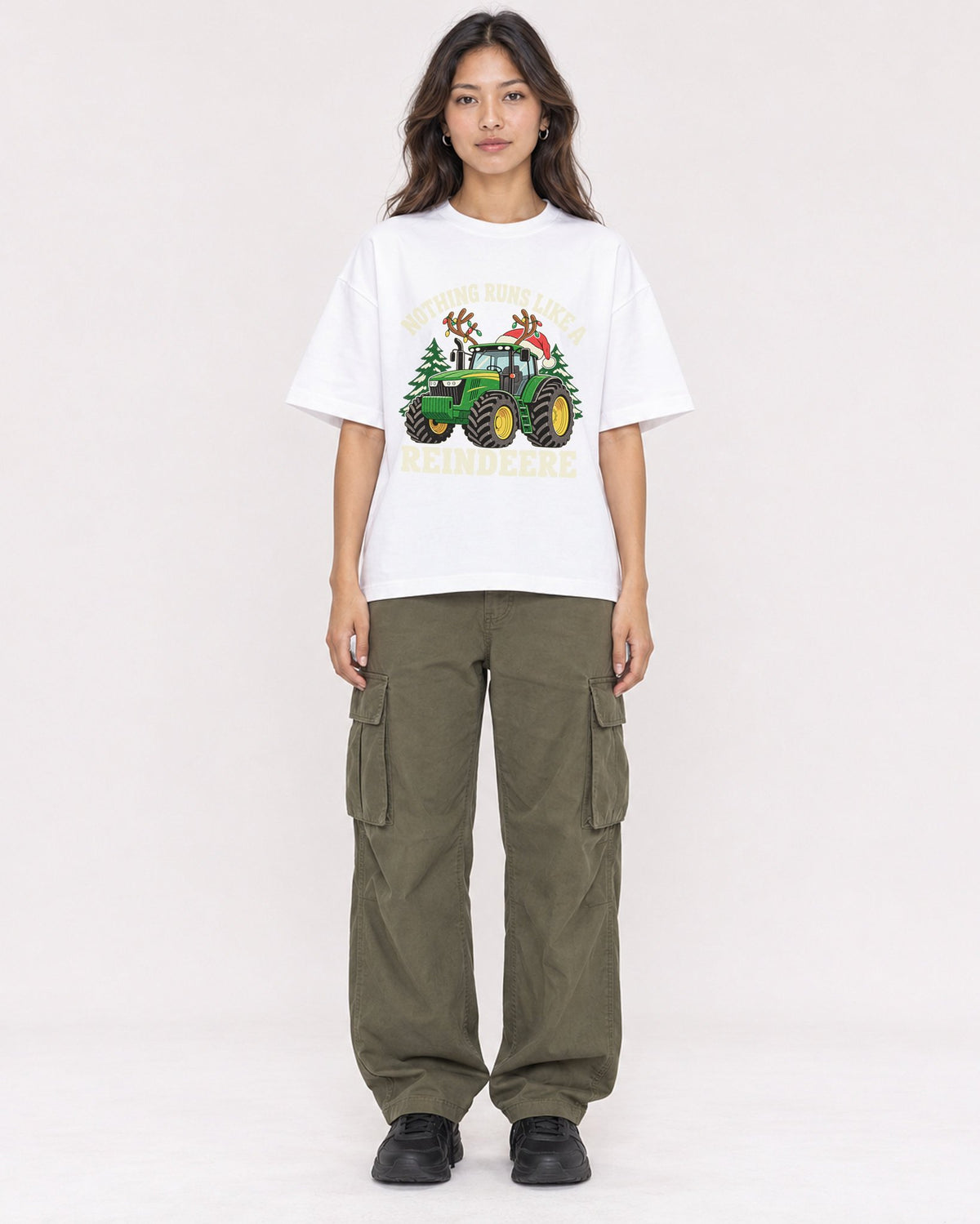 Mockup Boxy Heavyweight Tee White female full-body 02