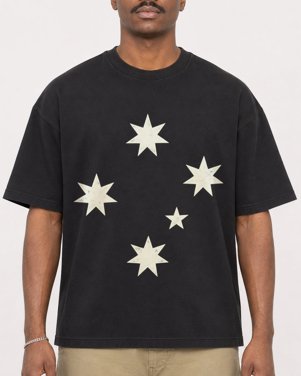 Mockup Boxy Heavyweight Tee Black male close-up 44