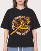 Mockup Boxy Heavyweight Tee Black female close-up 33