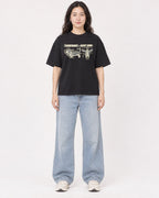 Mockup Boxy Heavyweight Tee Black female full-body 03