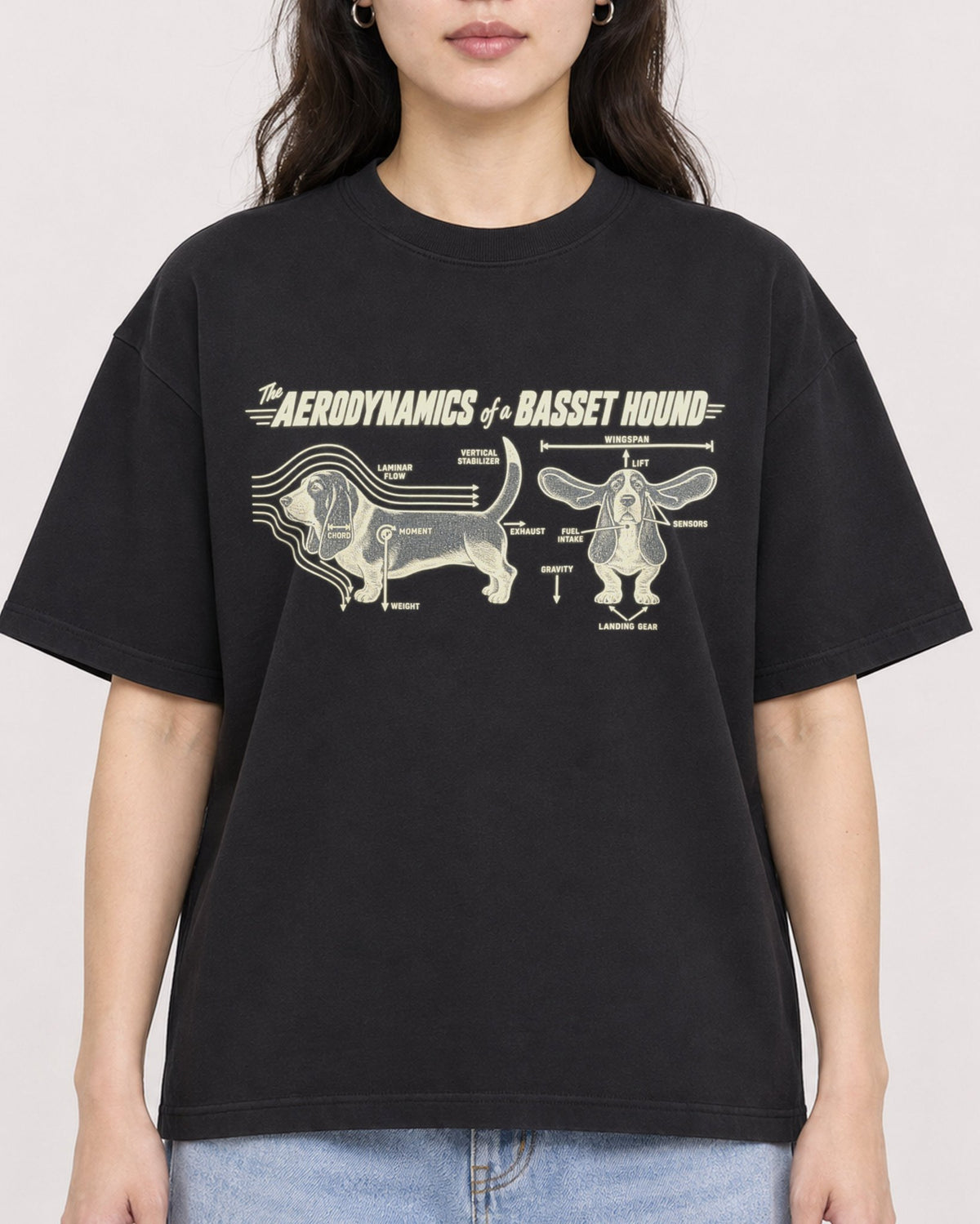 Mockup Boxy Heavyweight Tee Black female close-up 03