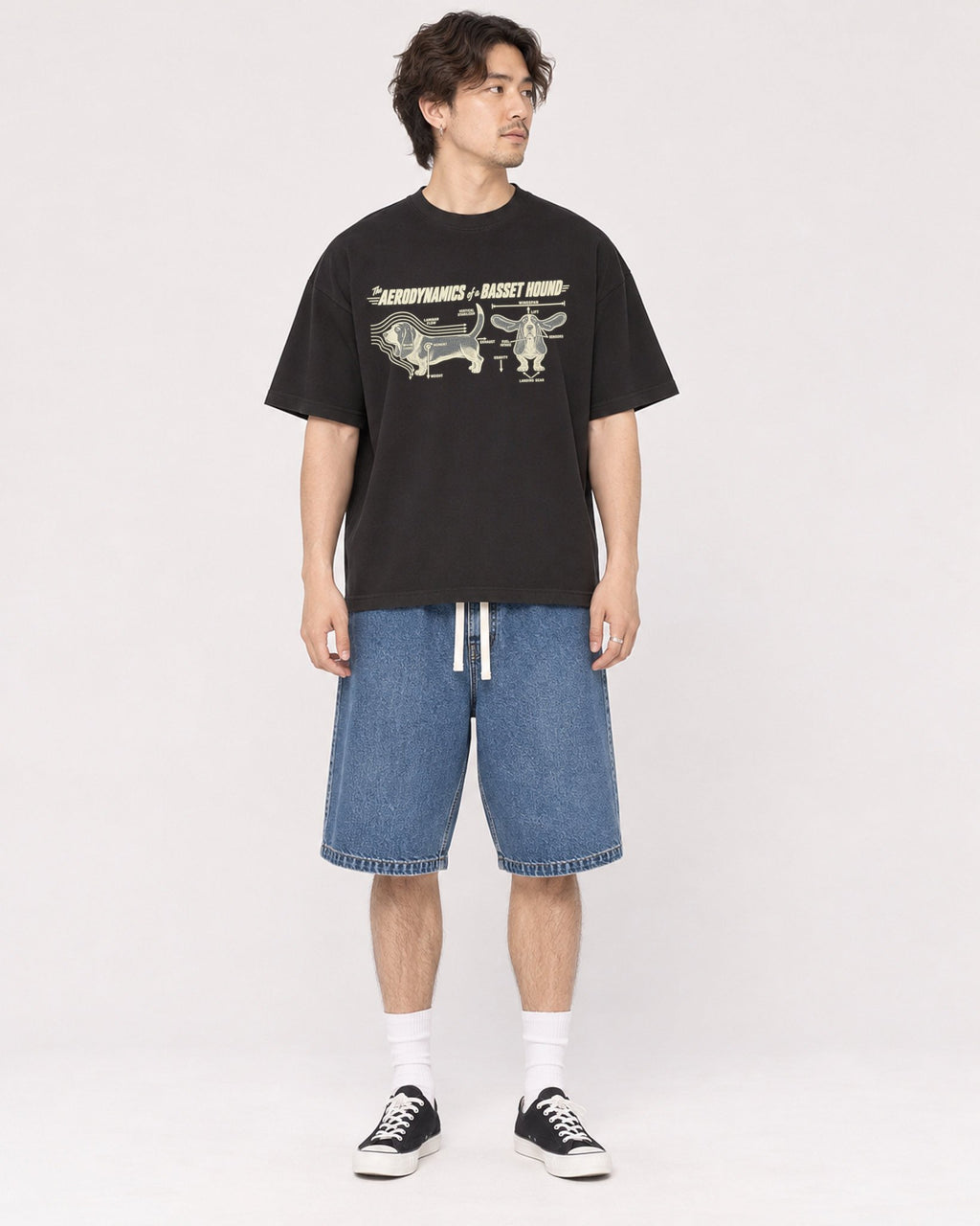 Mockup Boxy Heavyweight Tee Black male full-body 03