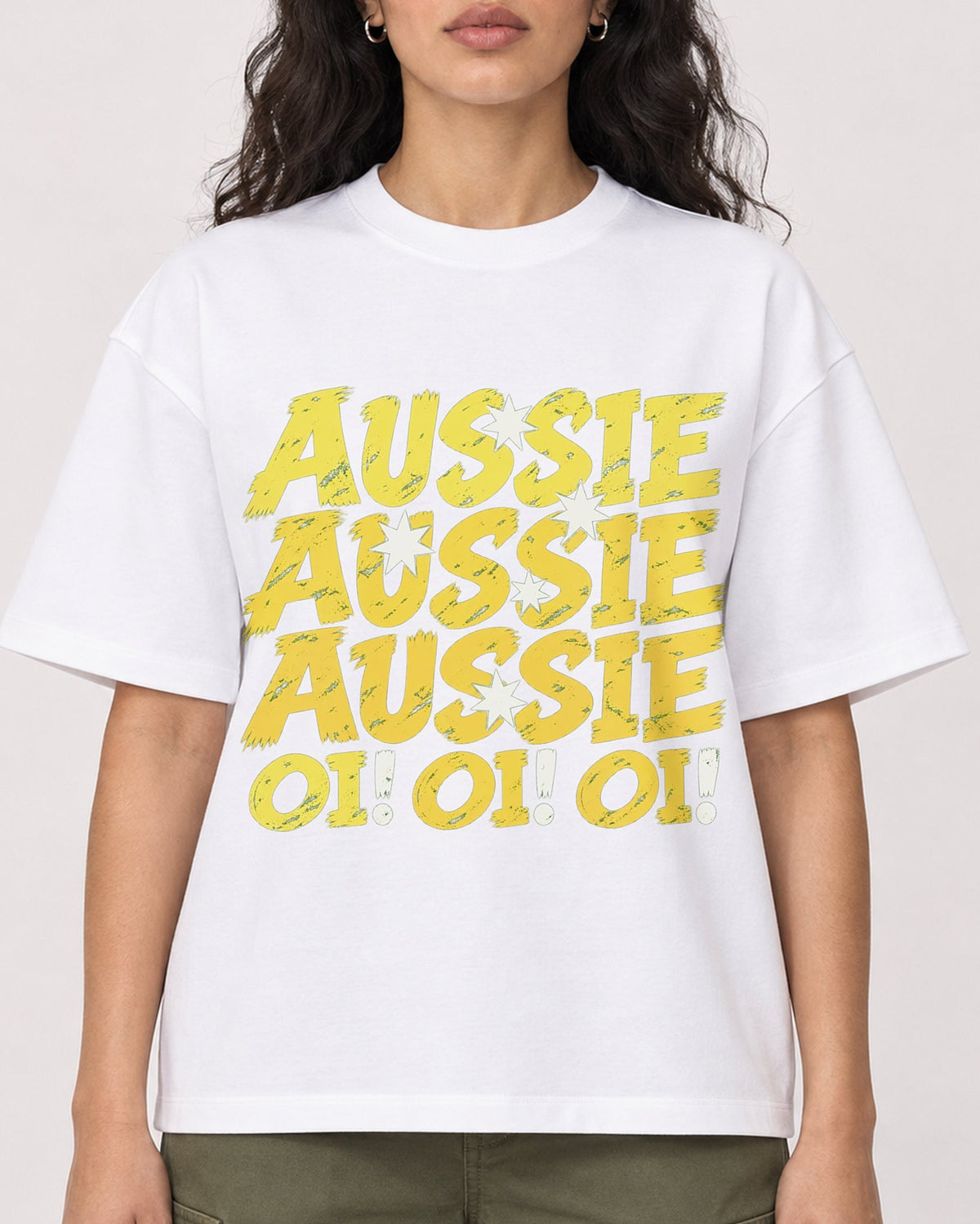 Mockup Boxy Heavyweight Tee White female close-up 07