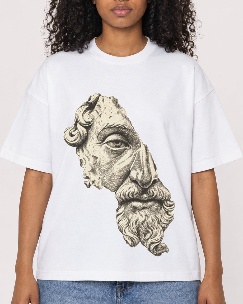 Mockup Boxy Heavyweight Tee White female close-up 05