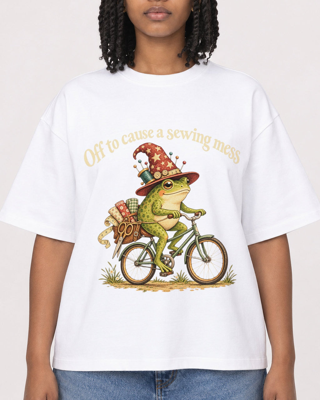 Mockup Boxy Heavyweight Tee White female close-up 15