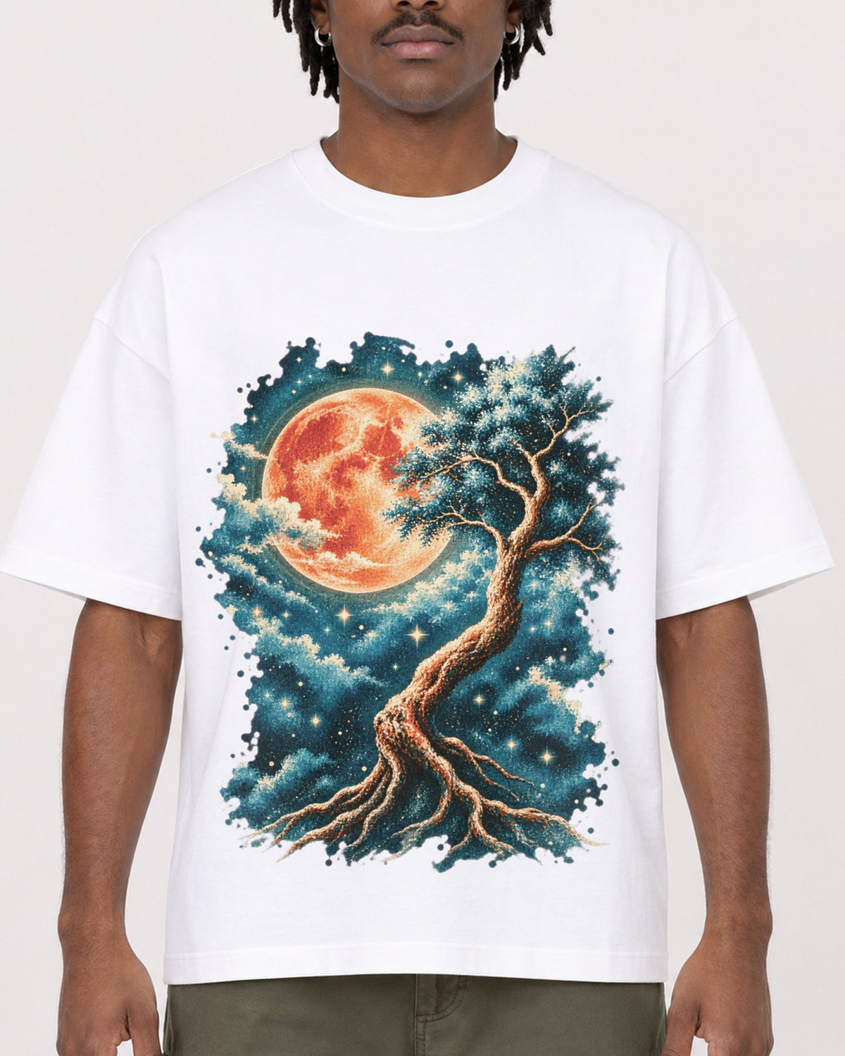 Mockup Boxy Heavyweight Tee White male close-up 04