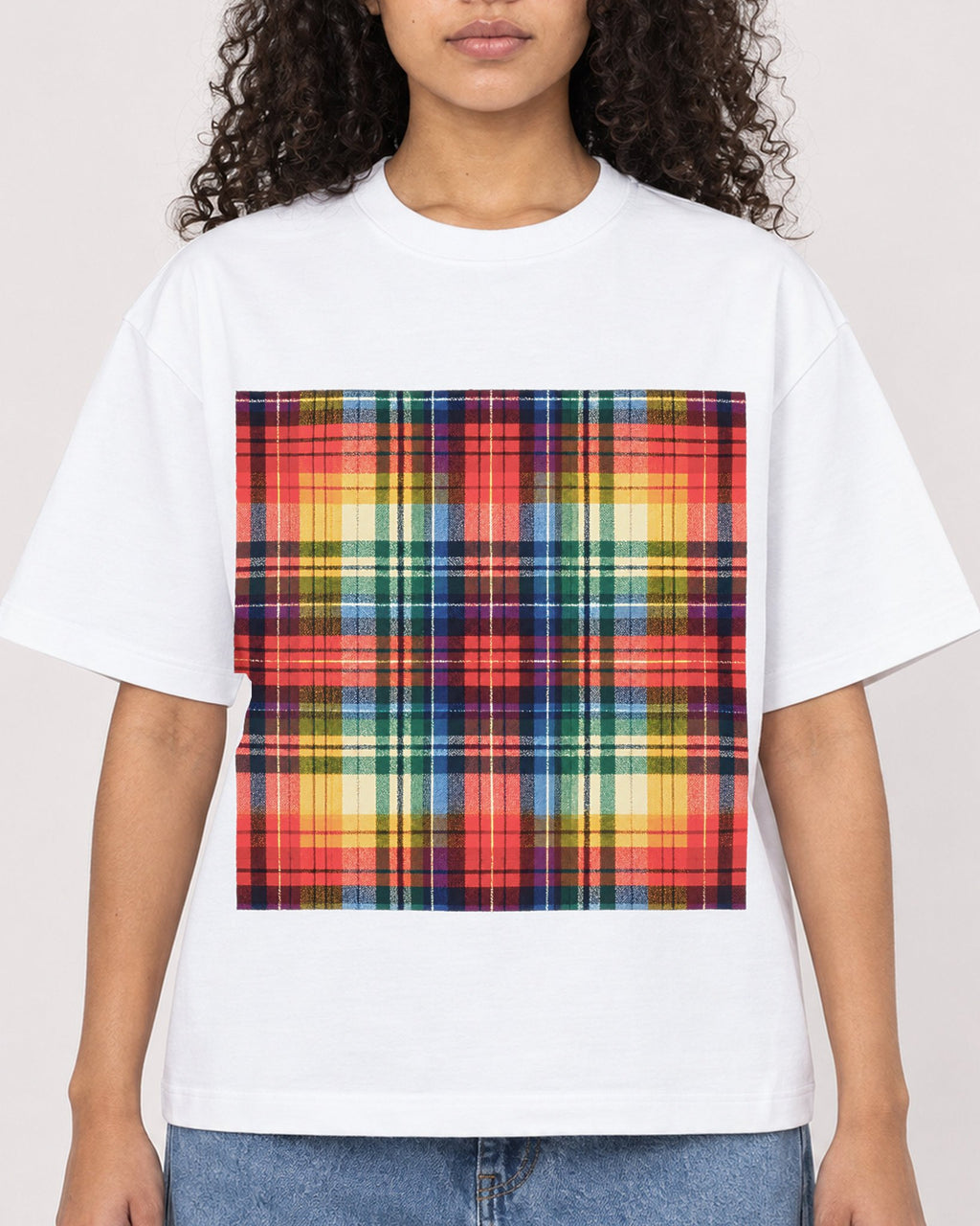 Mockup Boxy Heavyweight Tee White female close-up 10