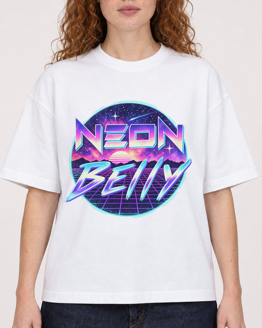 Mockup Boxy Heavyweight Tee White female close-up 09