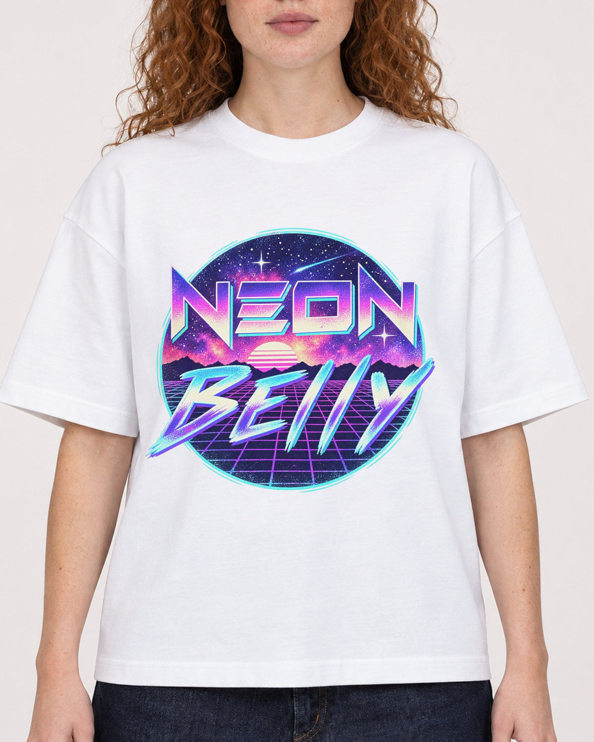 Mockup Boxy Heavyweight Tee White female close-up 09