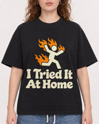 Mockup Boxy Heavyweight Tee Black female close-up 09