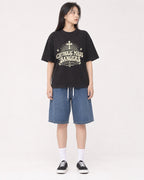Mockup Boxy Heavyweight Tee Black female full-body 01