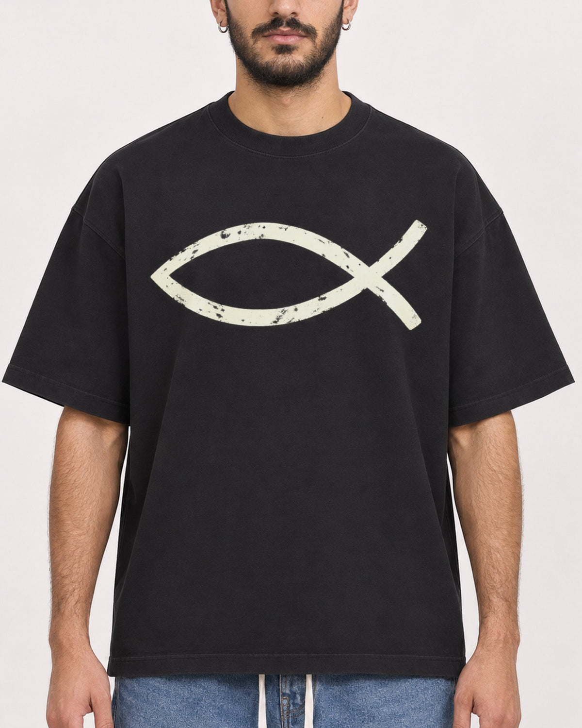 Mockup Boxy Heavyweight Tee Black male close-up 07