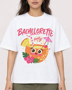 Mockup Boxy Heavyweight Tee White female close-up 02