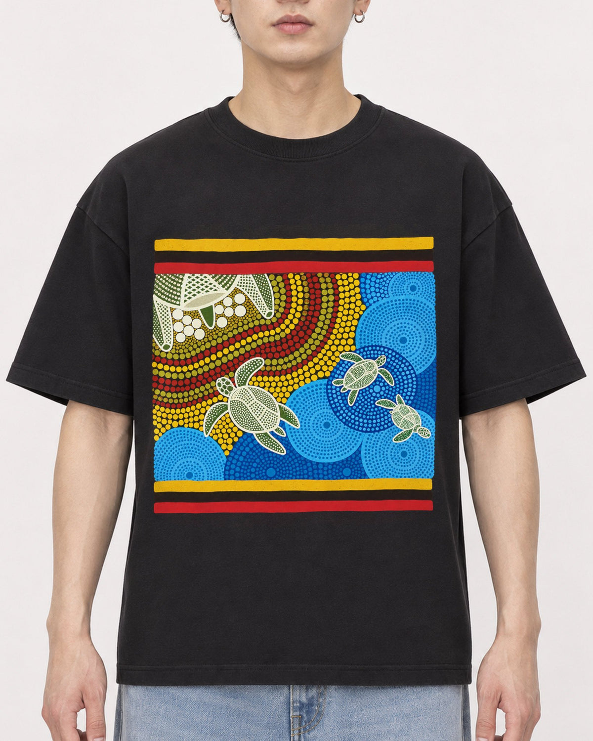 Mockup Boxy Heavyweight Tee Black male close-up 01