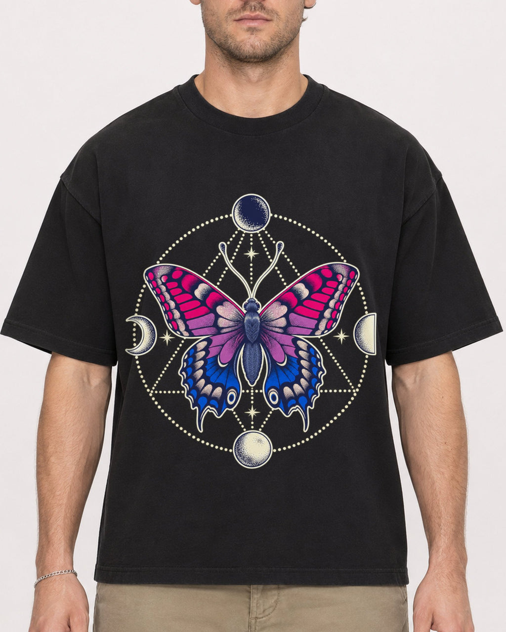 Mockup Boxy Heavyweight Tee Black male close-up 08