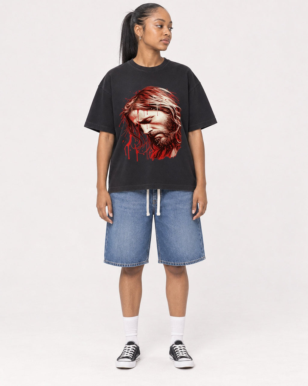 Mockup Boxy Heavyweight Tee Black female full-body 25