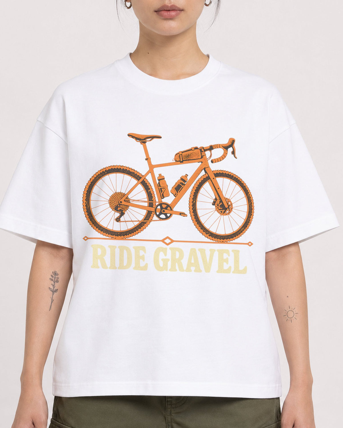 Mockup Boxy Heavyweight Tee White female close-up 12