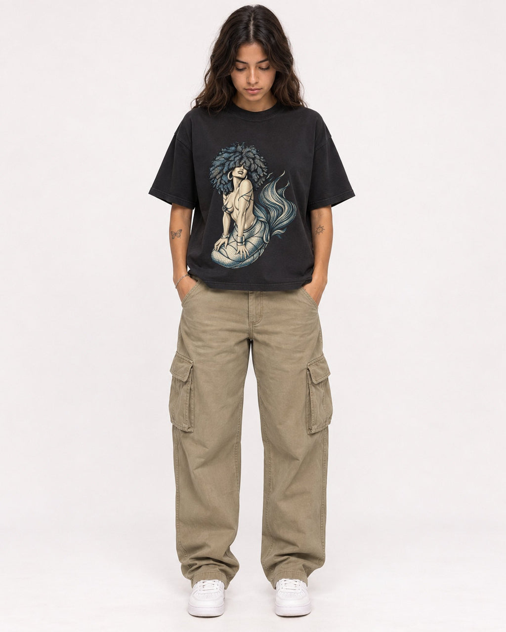 Mockup Boxy Heavyweight Tee Black female full-body 06